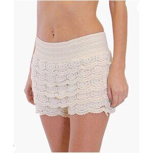 Ariella Girls L Lace Scalloped Shorts Elastic Waist Cream Boho Cottagecore Chic